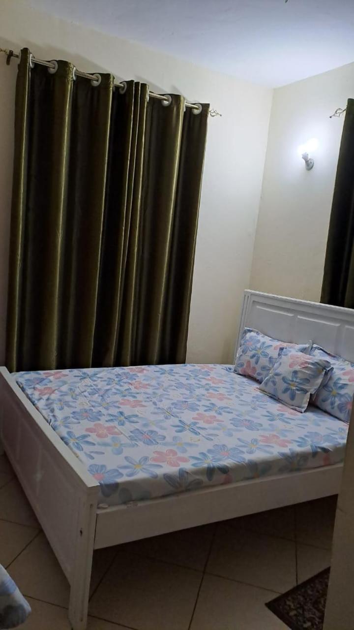 R&N Bnb Mombasa Eksteriør billede